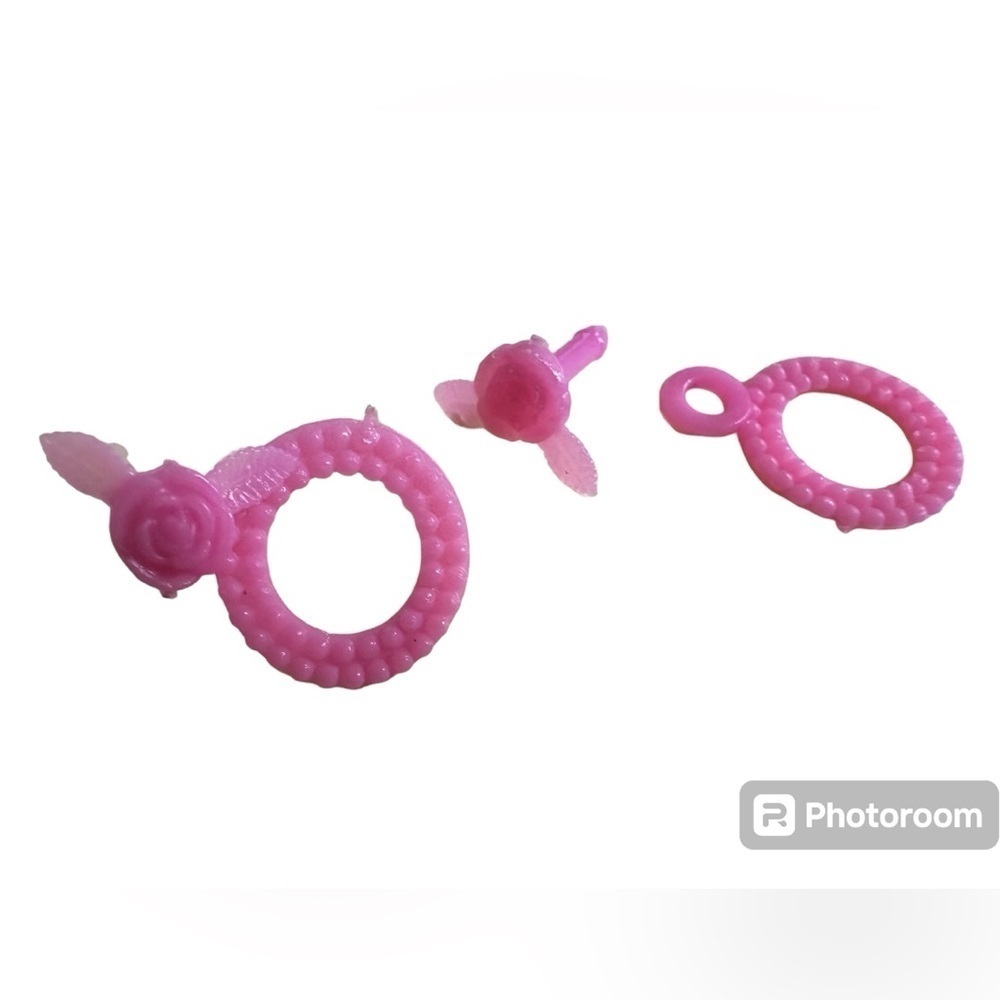 Vintage Barbie pink floral hoop earrings‎